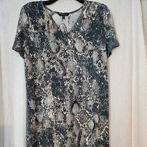 Christian Siriano V Neck Shift Dress Size: Med‎